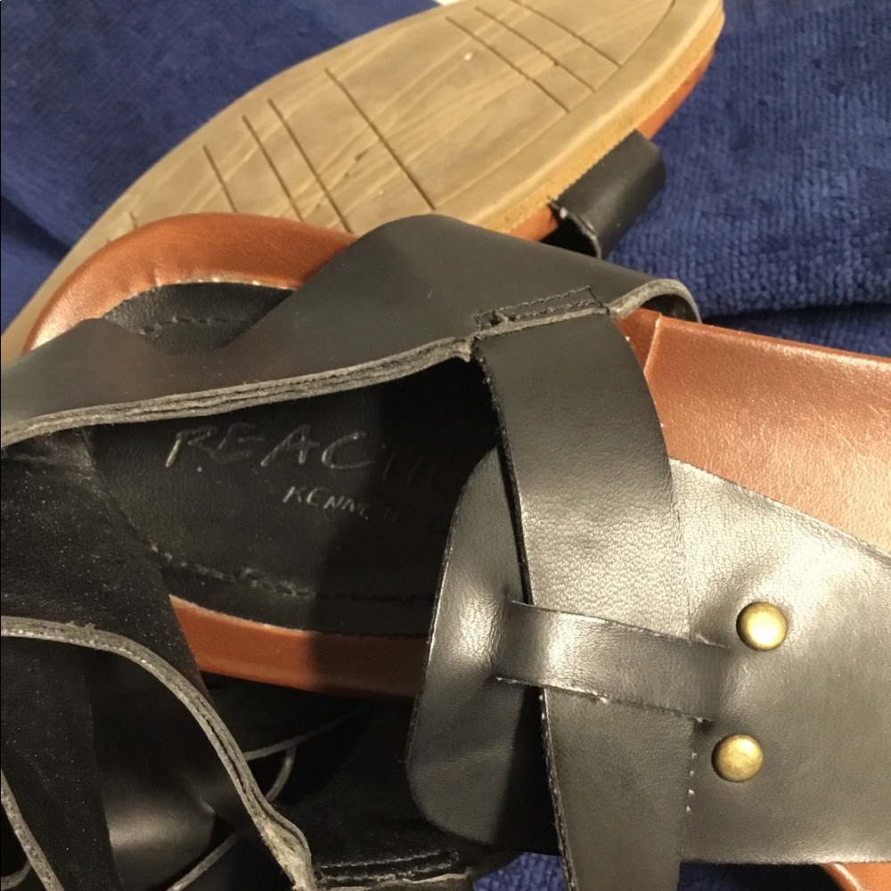 Reaction Sandals - Picture 4 of 5